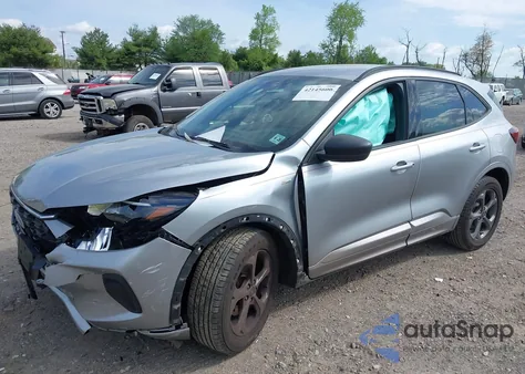 2023 Ford Escape St-Line z USA, uszkodzony, nr VIN 1FMCU9MN6PUA08596